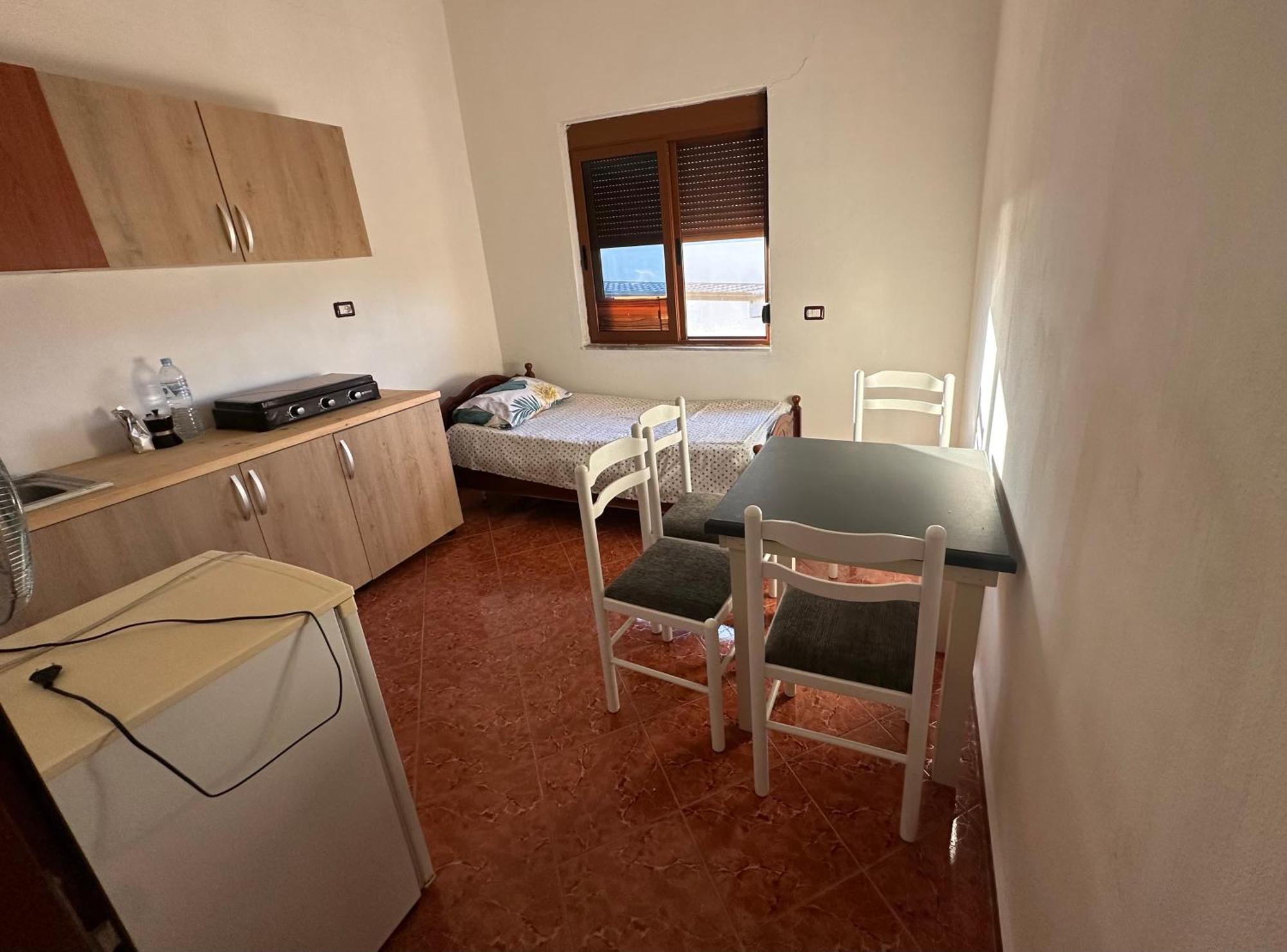 Apartment For Rent Vacation Krasniqi Karpen Экстерьер фото